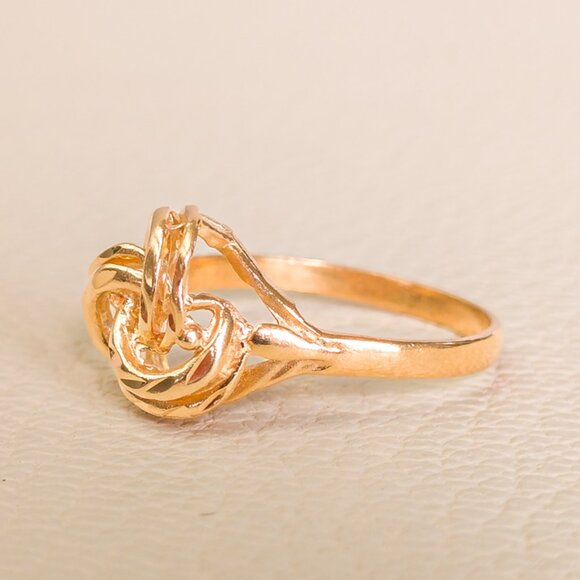 14K Yellow Gold Love-Knot Ring — Size 5.5 - Picture 12 of 13